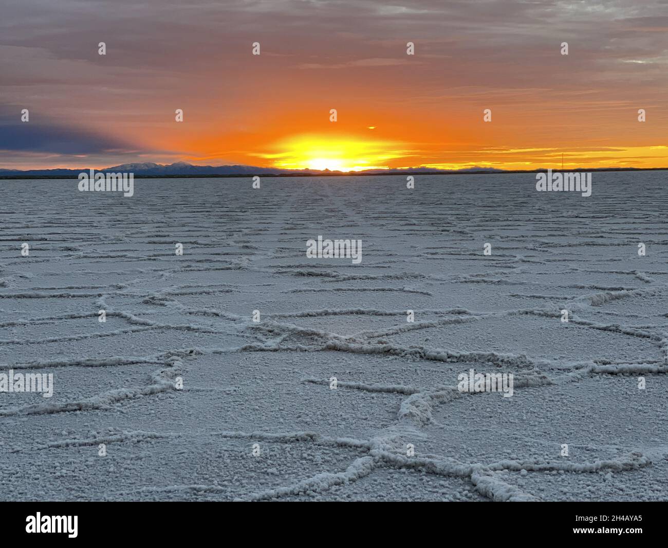 Beautiful view of the world's largest salt flat, Salar de Uyuni in ...