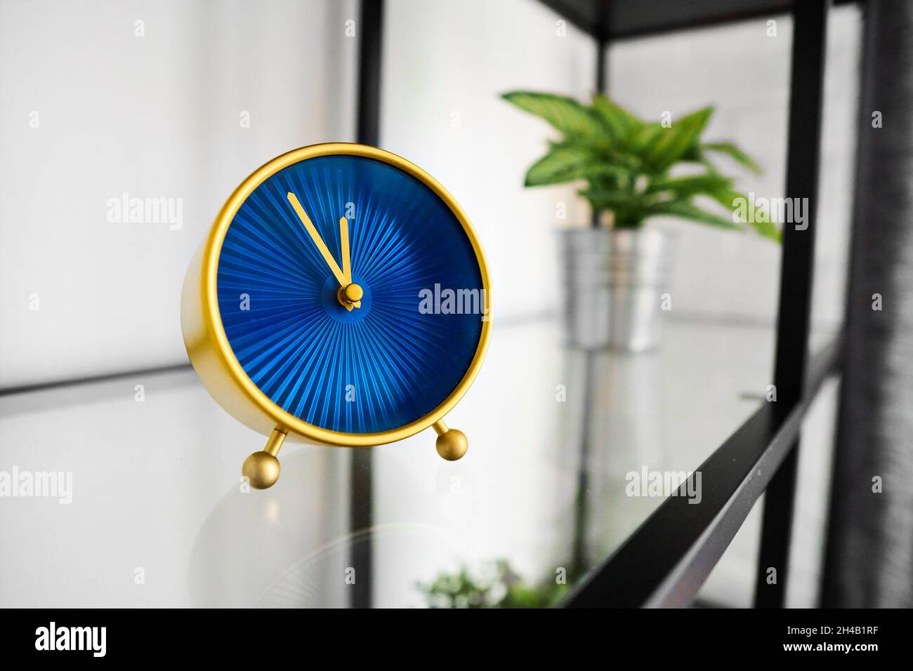 Clock With Hour And Minute Hands Clock With Hour And Minute Hands
