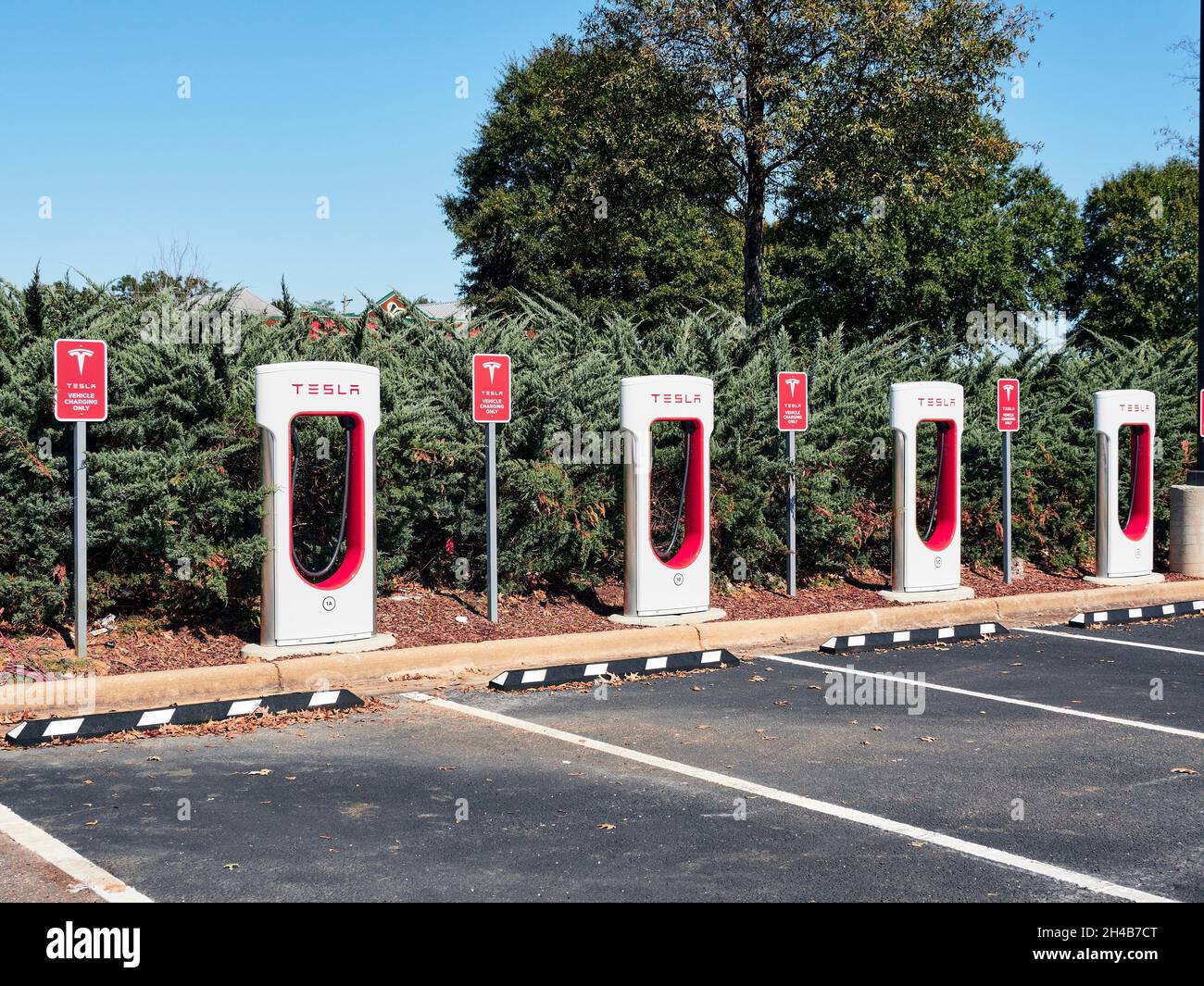 Charging stations hires stock photography and images Alamy
