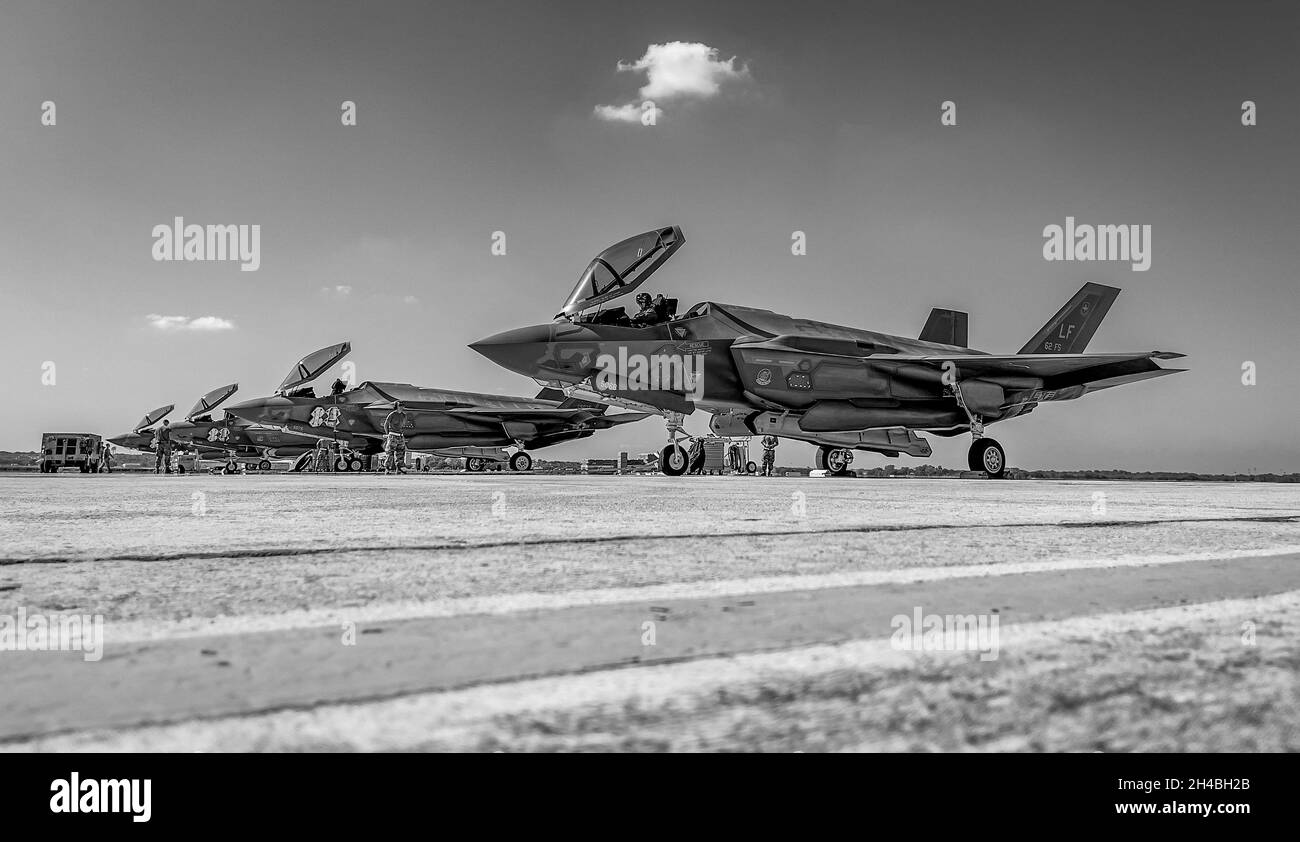 Kelly field air force base Black and White Stock Photos & Images - Alamy