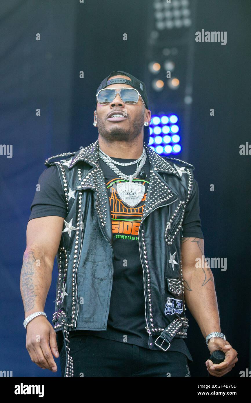 Rapper Nelly (Cornell Iral Haynes Jr.) during the Outside Lands Music ...