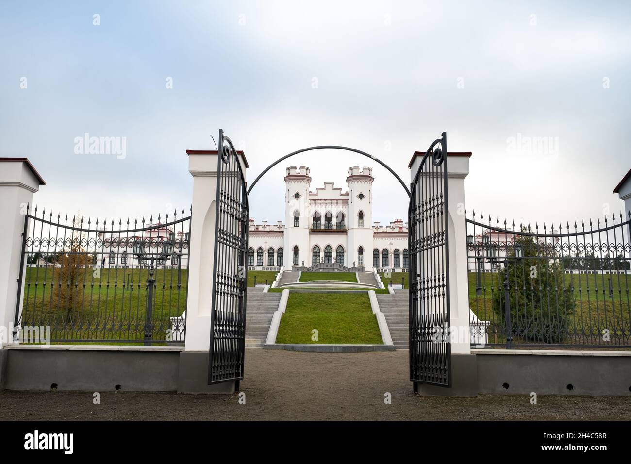 Puslovsky Palace. Autumn Kossovsky Castle in Belarus. Stock Photo