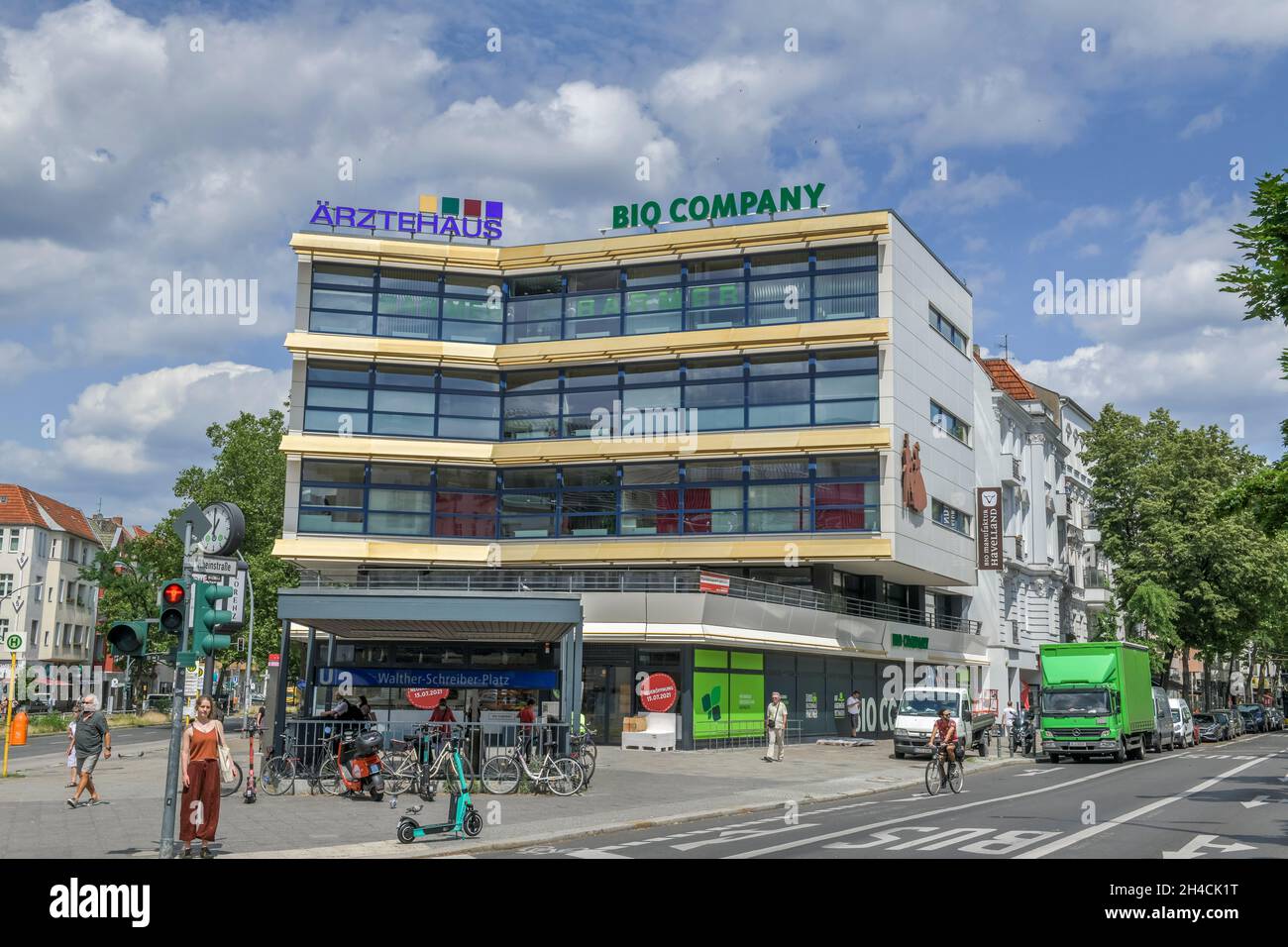 Ärztehaus, WaltherSchreiberPlatz, Steglitz, Berlin, Deutschland Stock Photo Alamy