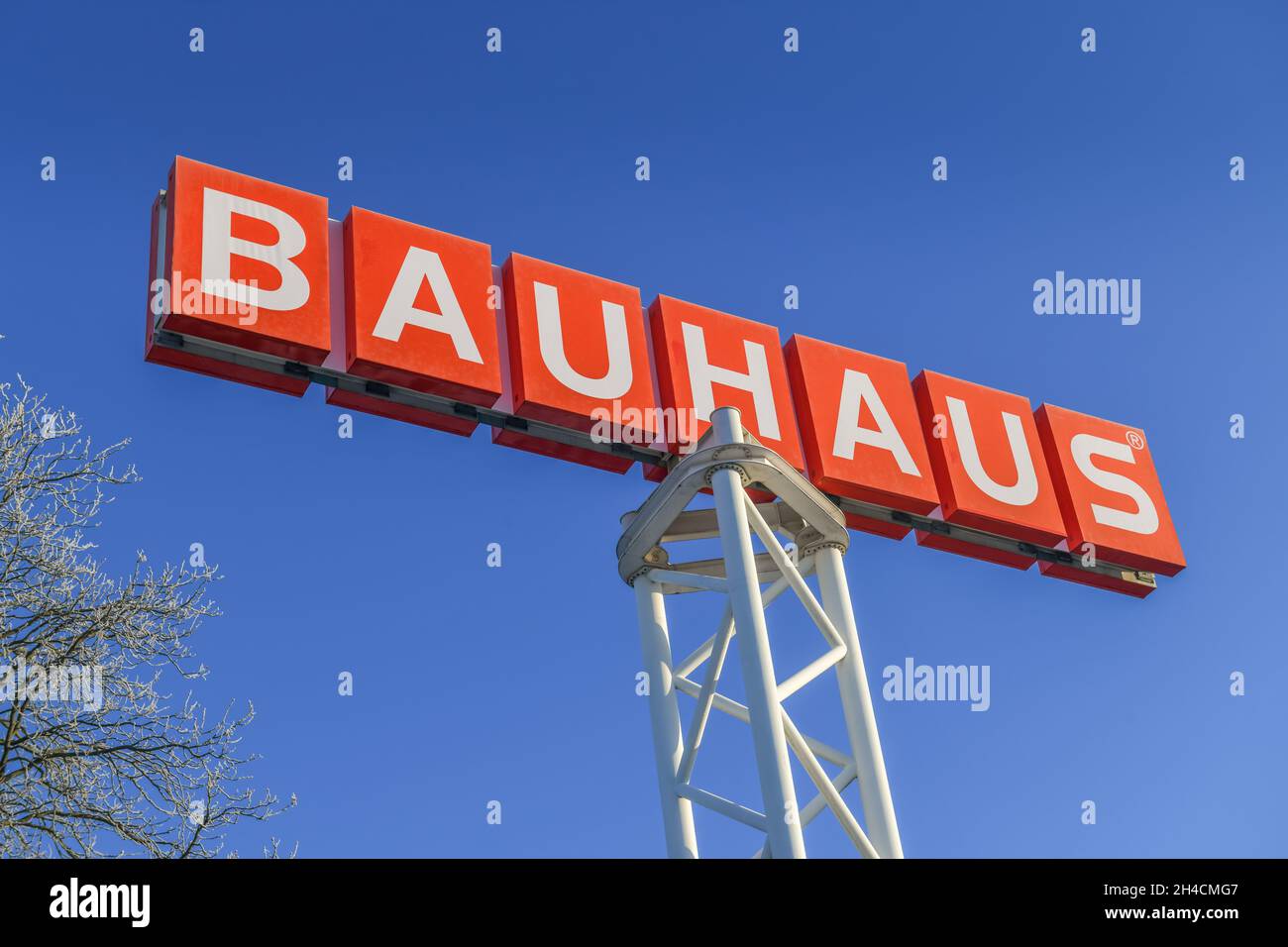 Bauhaus, Sachsendamm, Schöneberg, Berlin, Deutschland Stock Photo - Alamy