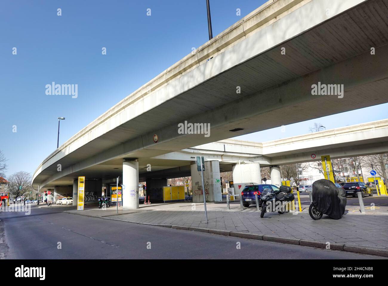 Betonbrücke, Schildhornstraße, Breitenbachplatz, Dahlem, Steglitz-Zehlendorf, Berlin, Deutschland Stock Photo