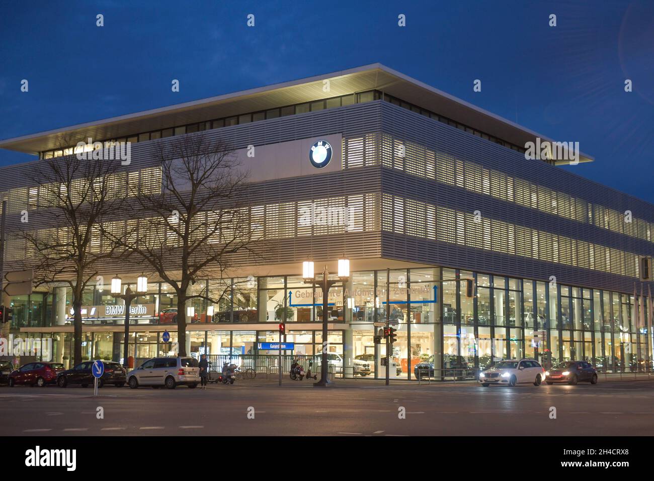 BMW-Niederlassung, Kaiserdamm, Westend, Charlottenburg, Berlin, Deutschland Stock Photo