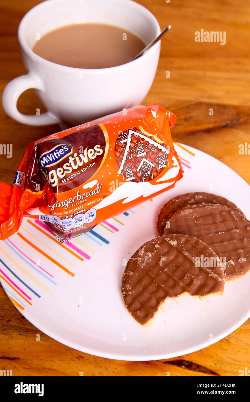 Packet of mcvities gingerbread chocolate digestives hires stock