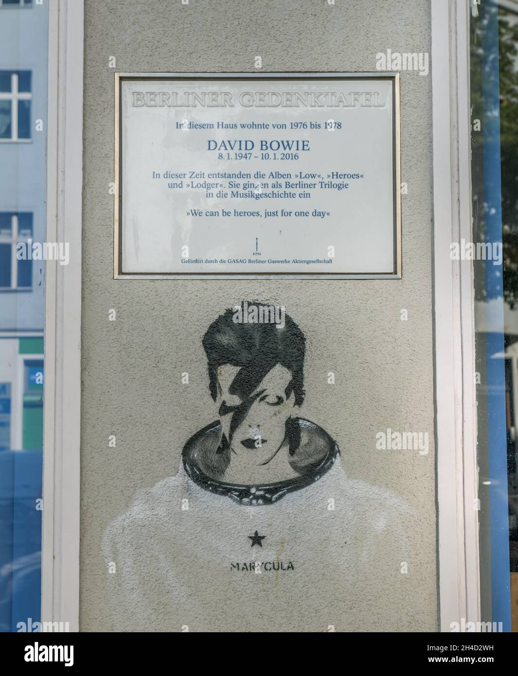 Gedenktafel, Wohnhaus David Bowie, Hauptstraße, Schöneberg, Berlin, Deutschland Stock Photo Alamy