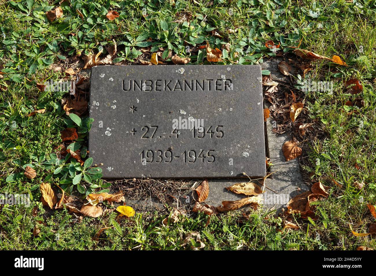 Grab Unbekannter Toter, 2. Weltkrieg, Alter St.-Matthäus-Kirchhof, Schöneberg, Berlin, Deutschland Stock Photo