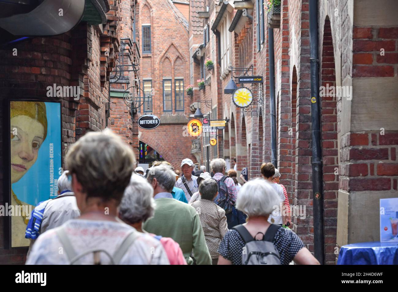 Touristen, Böttcherstraße, Altstadt, Bremen, Deutschland Stock Photo