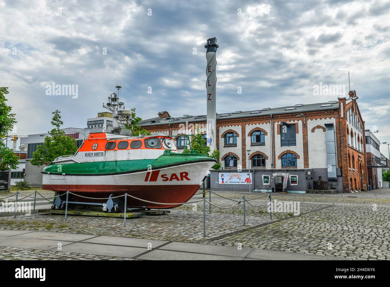 BLGForum, Rettungsboot, Am Speicher XI, Überseestadt, Bremen, Deutschland Stock Photo Alamy BLGForum, Rettungsboot, Am Speicher XI, Überseestadt, Bremen, Deutschland Stock Photo Alamy