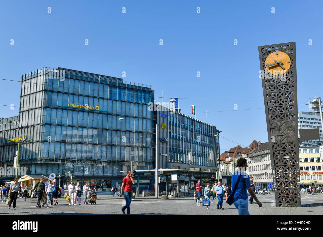 Standuhr, Jahnplatz, Bielefeld, Nordrhein-Westfalen, Deutschland Stock Photo