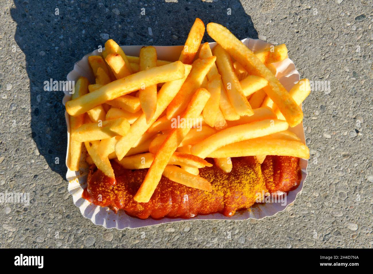 Currywurst mit Pommes Stock Photo - Alamy Currywurst mit Pommes Stock Photo - Alamy