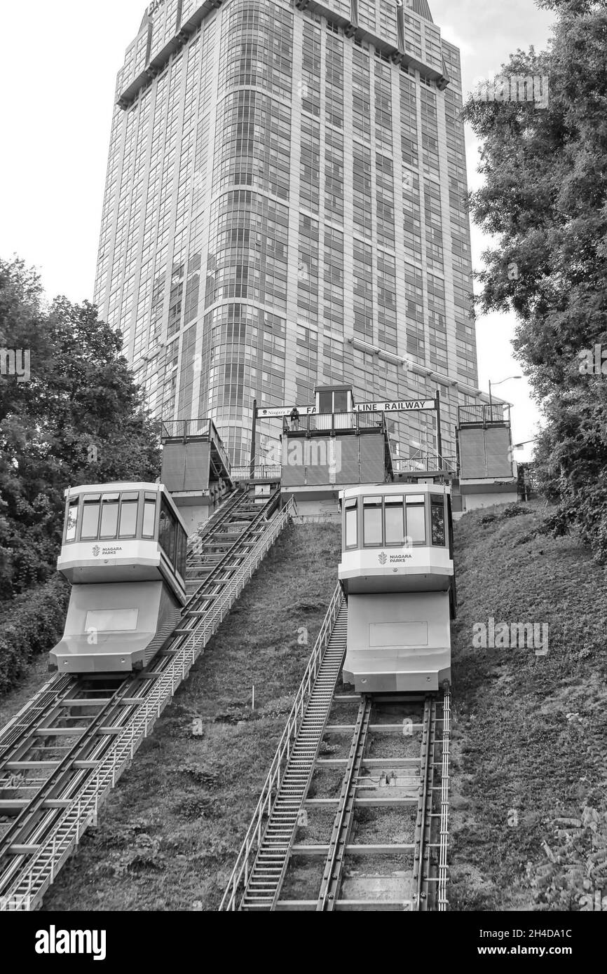 Niagara Falls Lifts Stock Photo Alamy