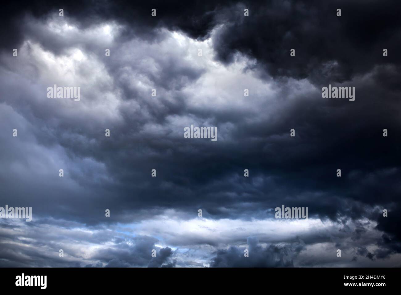 Dramatic Dark Clouds before Thunder Storm and Rain Stock Photo - Alamy