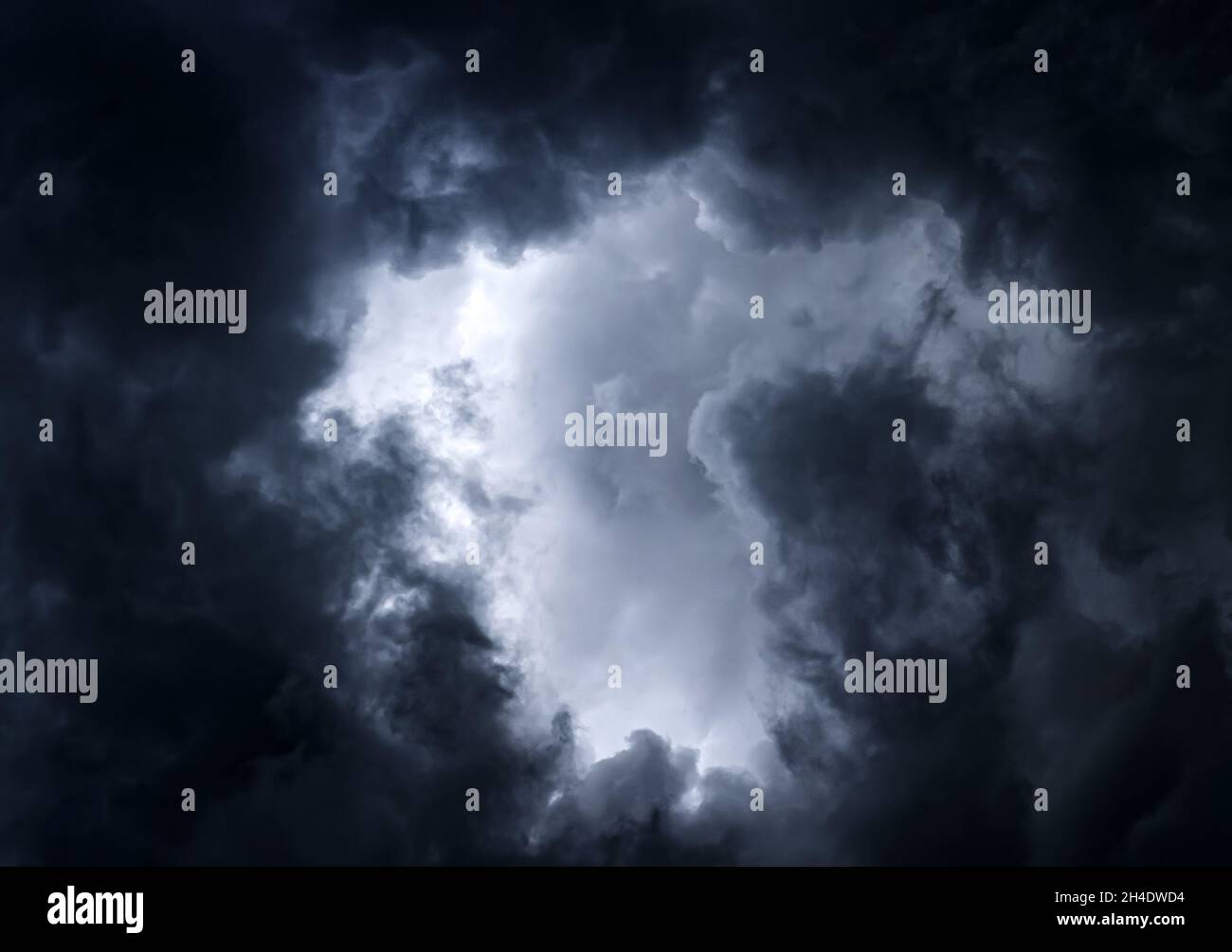 Dramatic Dark Clouds before Thunder Storm and Rain Stock Photo - Alamy