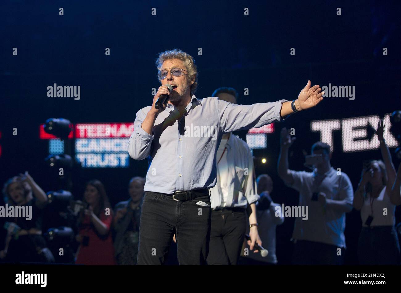 Honorary Patron of Teenage Cancer Trust, Roger Daltrey CBE, presents Ed Sheeran at the second night of Teenage Cancer Trust annual concert series at the Royal Albert Hall, London. Picture date: Tuesday March 28, 2017. Photo credit should read: Isabel Infantes/ EMPICS Entertainment. Stock Photo