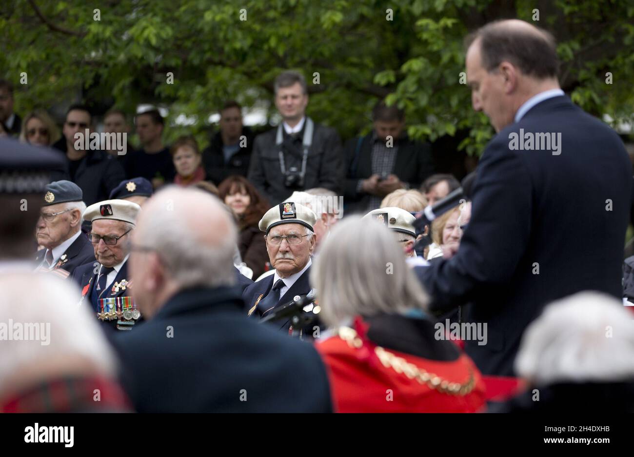 Former Liberal Democrat MP Simon Hughes delivers a speech during Victory Day celebrations at the Soviet War Memorial in London, to mark the 72nd anniversary of the victory of the Soviet Army and its Allies over Nazi Germany in World War II. Picture dated: Tuesday May 9, 2017. Photo credit should read: Isabel Infantes / EMPICS Entertainment. Stock Photo