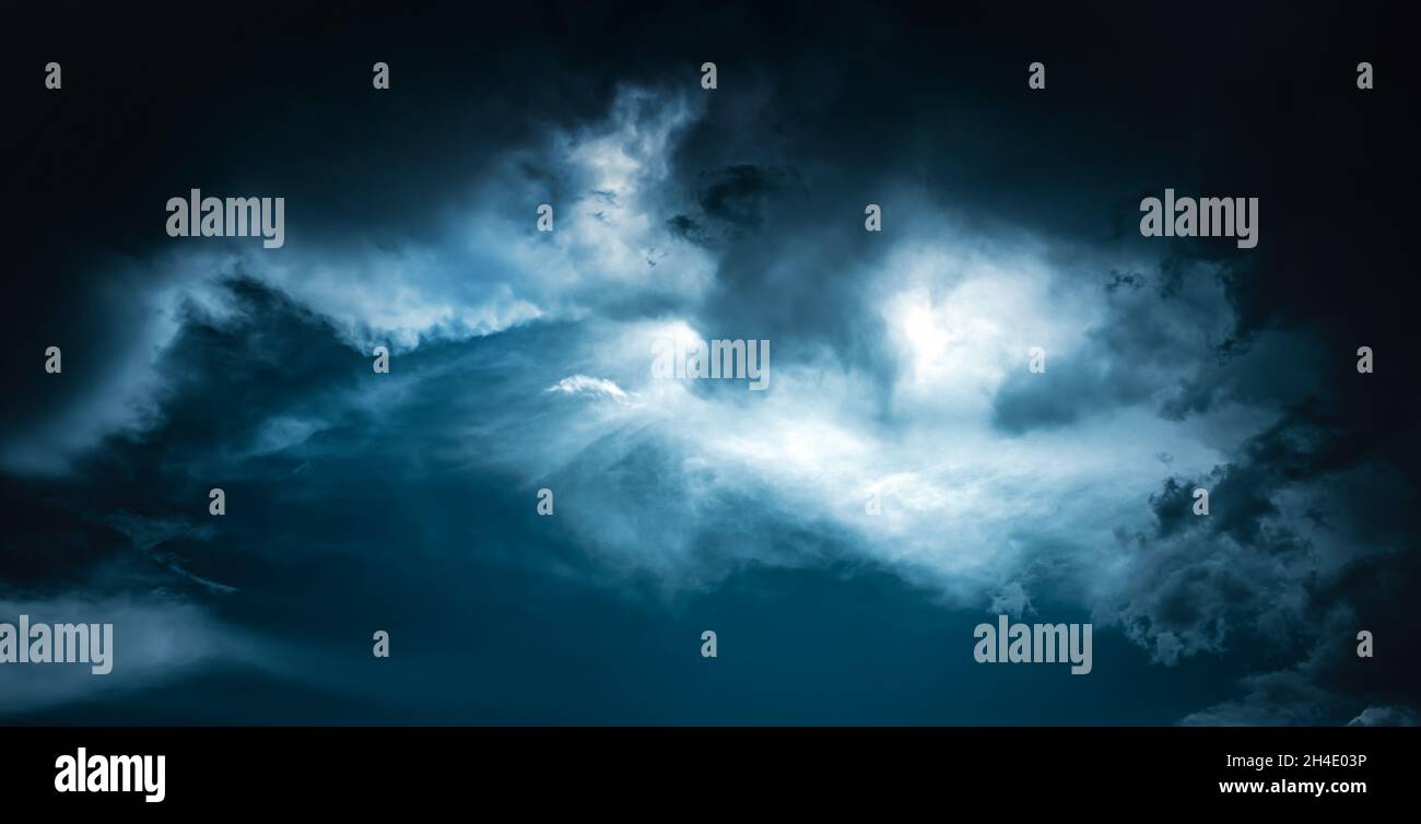 Dramatic Dark Clouds before Thunder Storm and Rain Stock Photo - Alamy