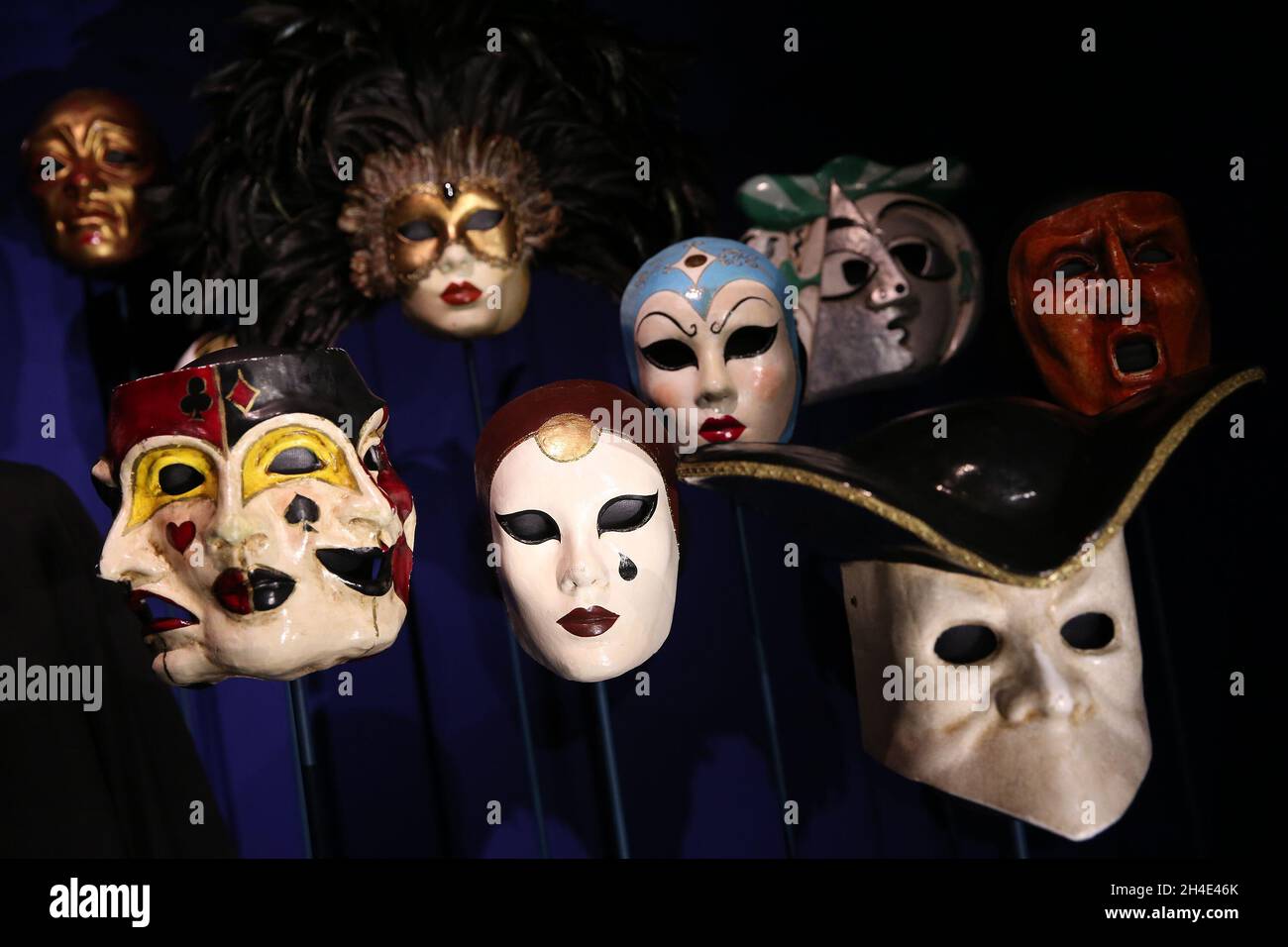 Eyes wide shut hi-res stock photography and images - Alamy