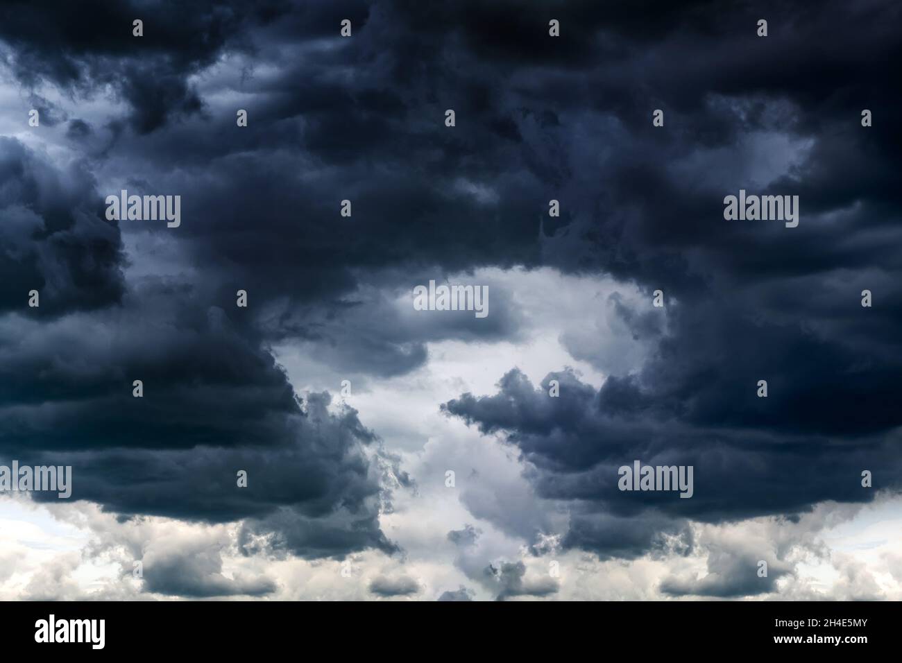 Dramatic Dark Clouds before Thunder Storm and Rain Stock Photo - Alamy