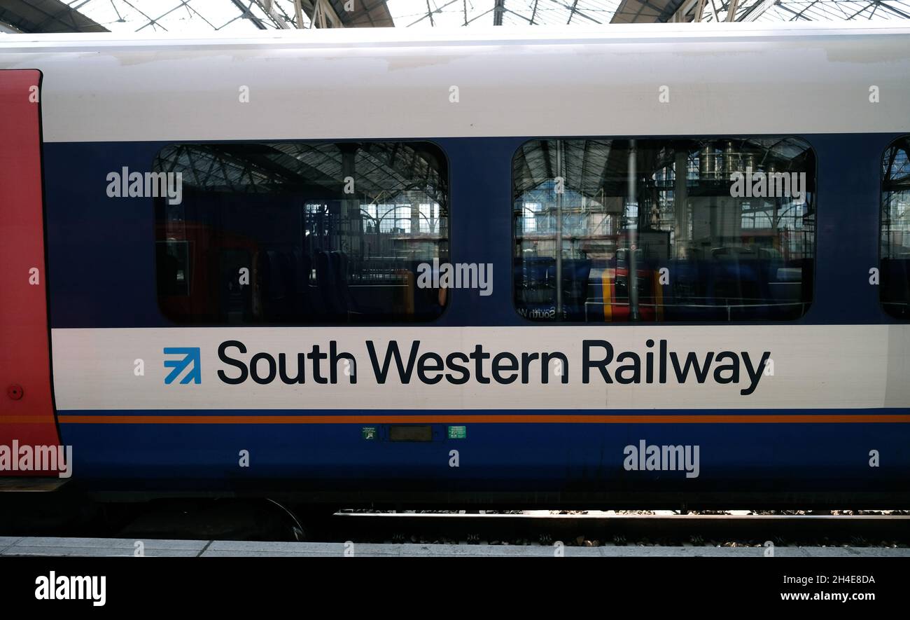 A South Western Railway (SWR) train in Waterloo railway station. Picture date: Thursday May 21, 2020. Stock Photo