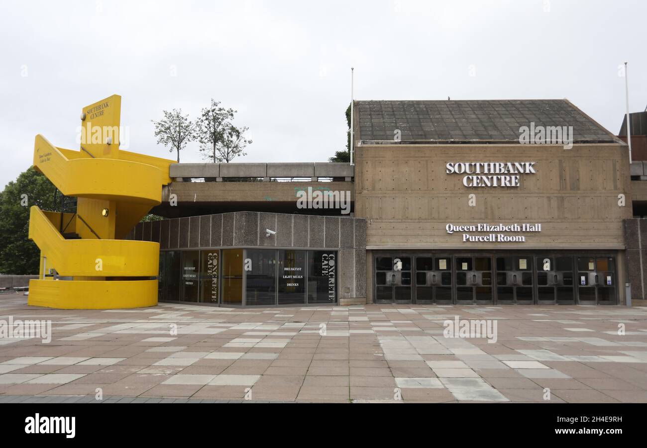 Queen Elizabeth Hall, Southbank Centre, London, UK. 26 May 2022. The London  premiere of Carmen, starring international ballet superstars Natalia  Osipova (The Royal Ballet) and Isaac Hernández runs from 27-28 May. Royal