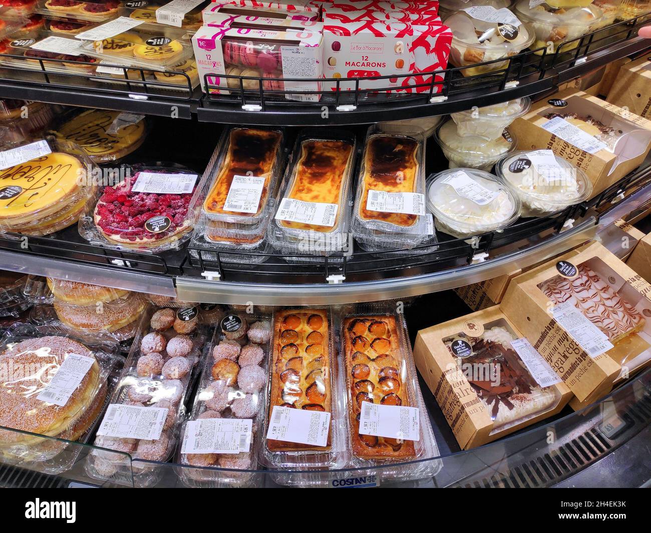 PARIS, FRANCE OCTOBER 1, 2021 Cakes and pastries in a generic