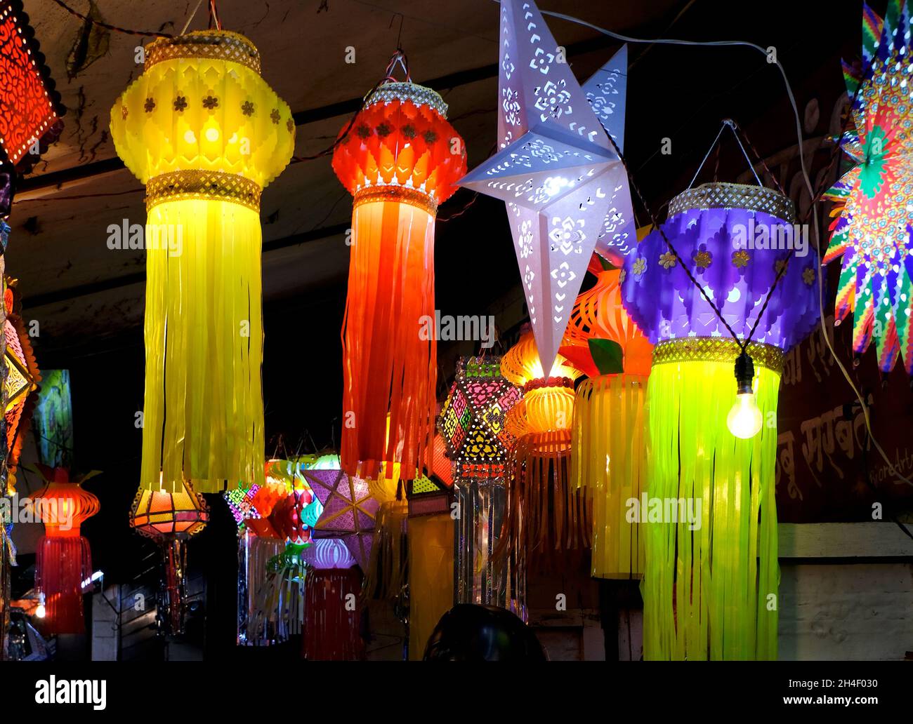 Diwali kandil hi-res stock photography and images - Alamy