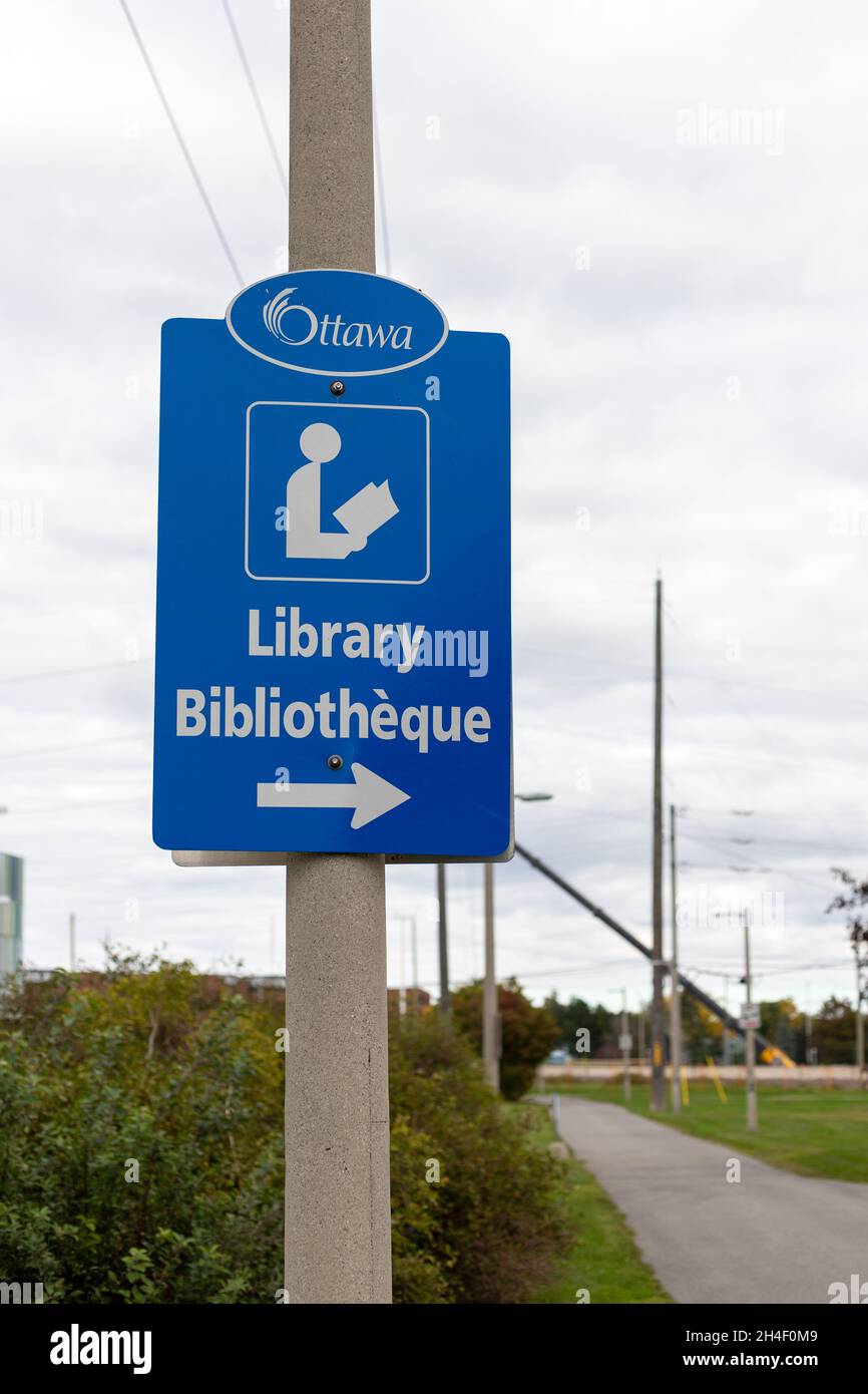 Public library road sign in Ottawa, Canada Stock Photo - Alamy
