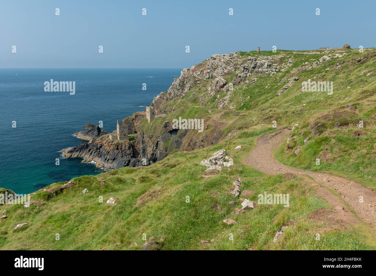 The engine houses at the Crowns mine at Botallack mine in Cornwall ...