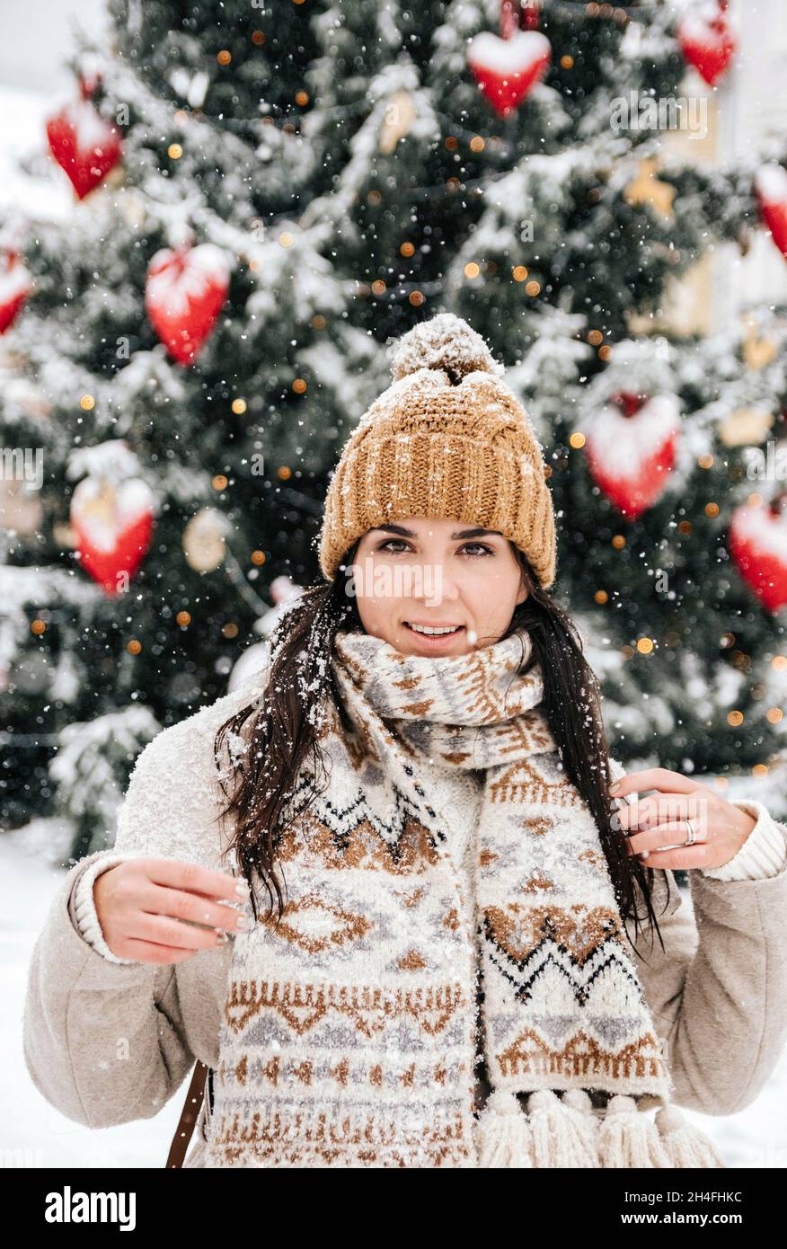 Stylish winter clothes hi-res stock photography and images - Page 3 - Alamy