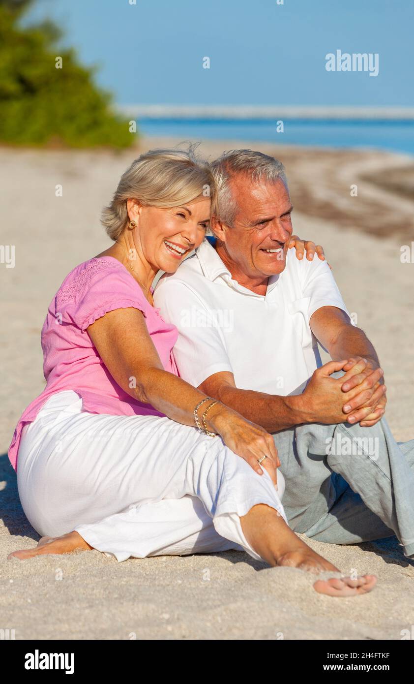 Retired rich couple hi-res stock photography and images - Alamy
