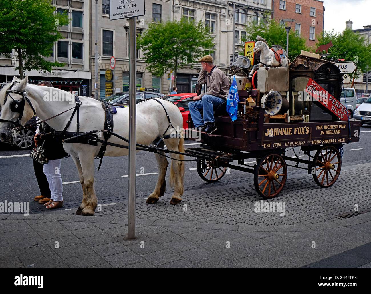 Horse and Cart advertising for Johnnie Foxs Pub in Dublin Mountains