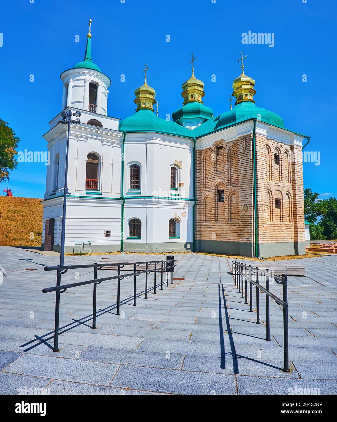 The ancient Church of the Saviour at Berestove, located immediately outside the Kyiv Pechersk Lavra fortification in Pechersk, Kyiv, Ukraine Stock Photo