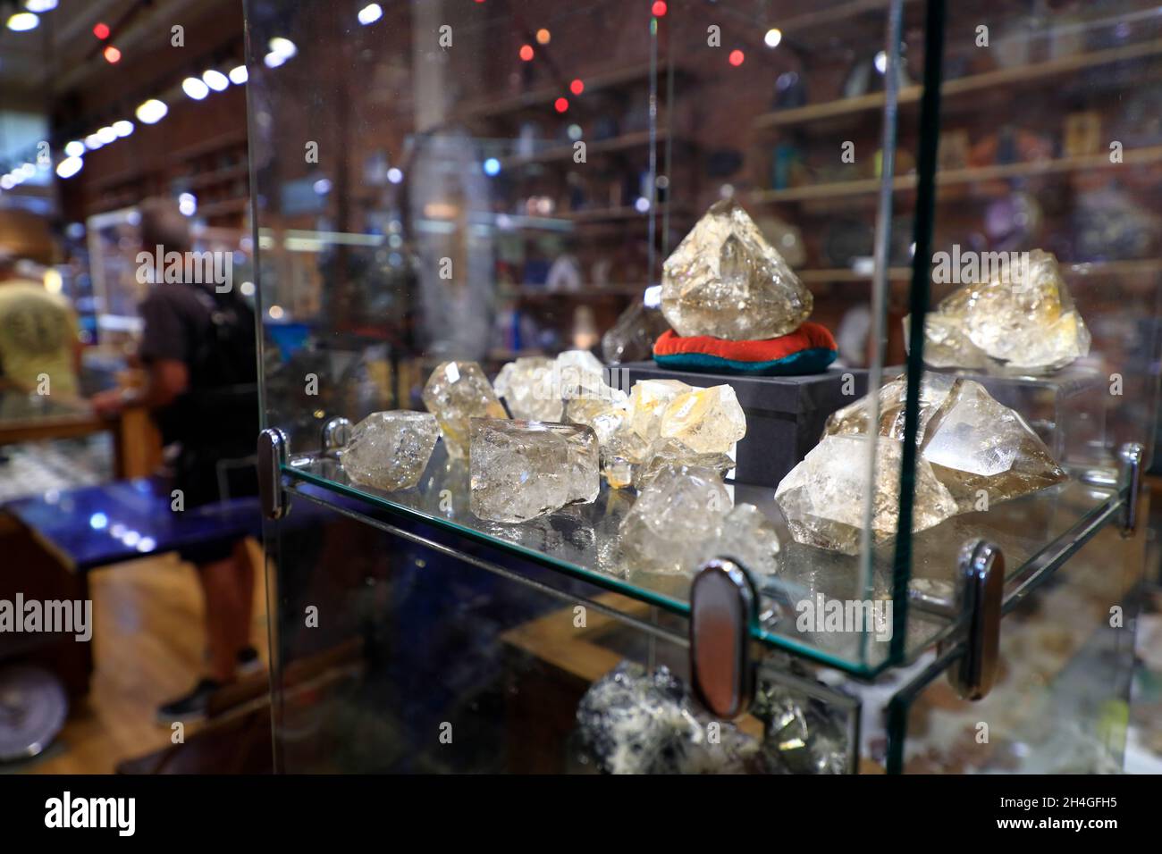 Crystals, gems and fossils display in Agate Designs a minerals store in