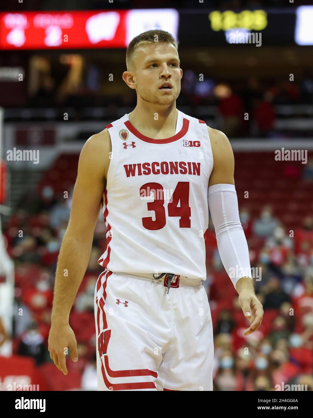 October 29, 2021: Wisconsin Badgers guard Brad Davison (34) walks up ...