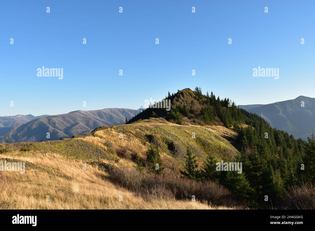 Ridge views from the Hamilton Mountain Trail loop hike on a clear fall ...