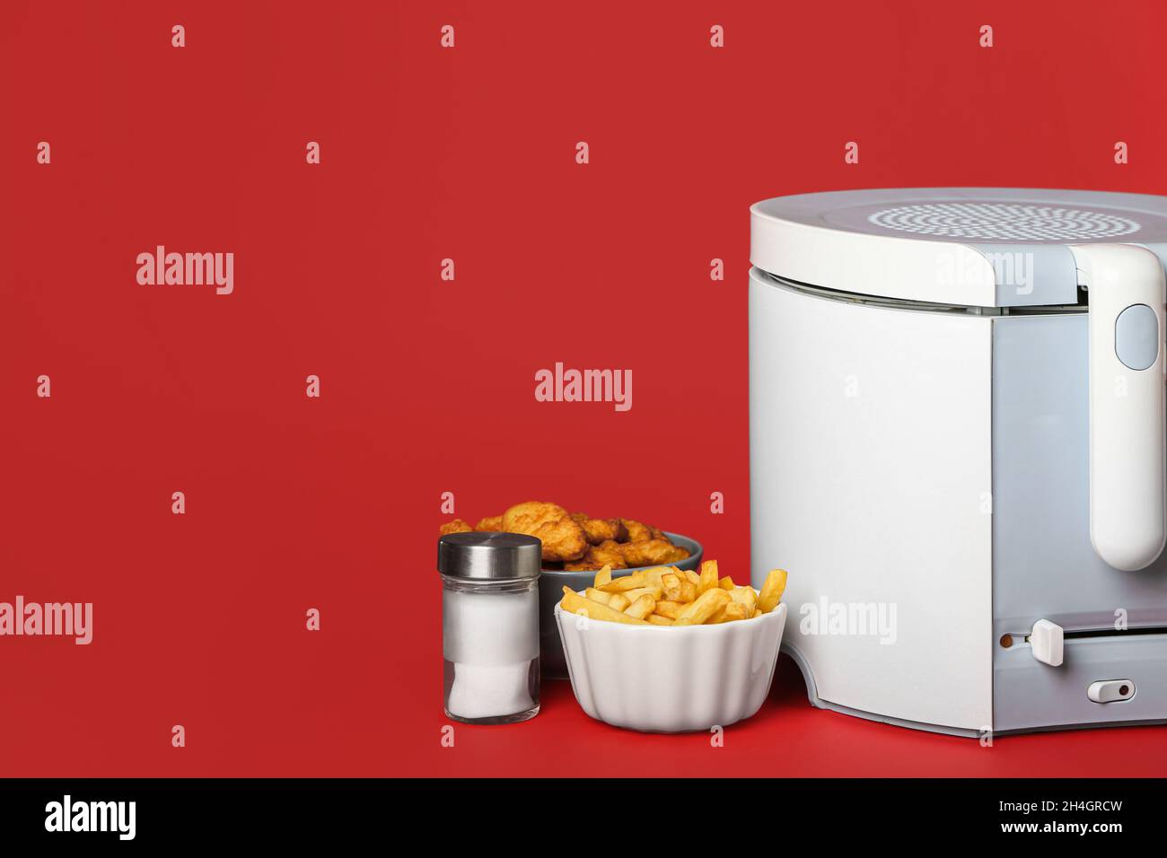 Deep fat fryer red hi-res stock photography and images - Alamy