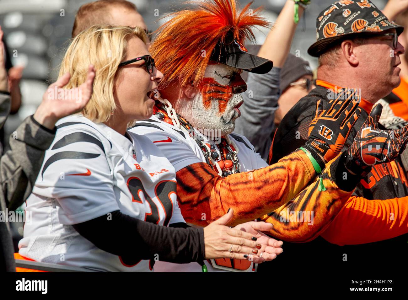 East Rutherford, New Jersey, USA. 3rd Nov, 2021. Cincinnati Bengals  defensive end Sam Hubbard (94) during a NFL football game against the New  York Jets at MetLife Stadium in East Rutherford, New