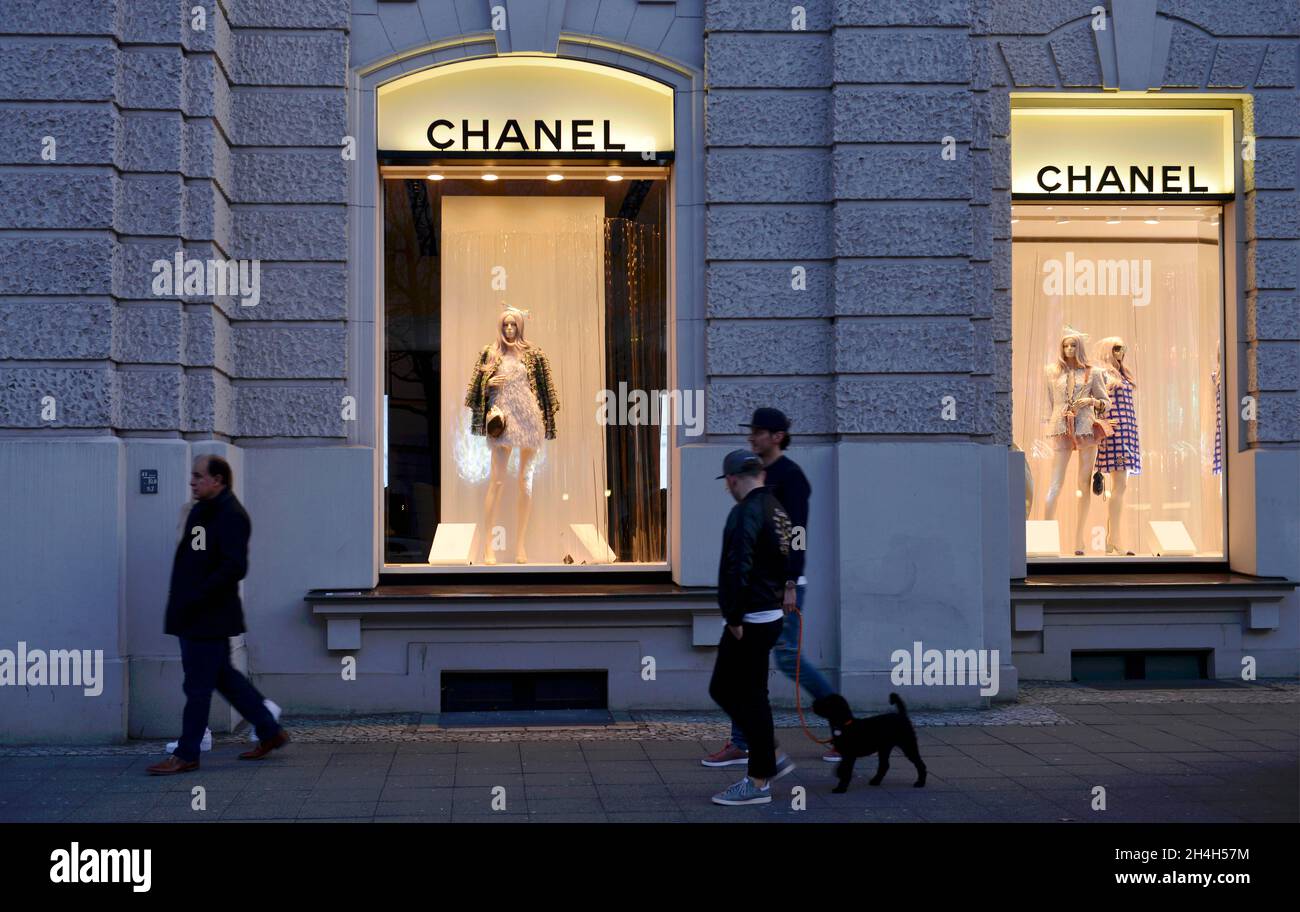 ingeniør Hovedkvarter spejder Chanel, Kurfuerstendamm, Charlottenburg, Berlin, Germany Stock Photo - Alamy