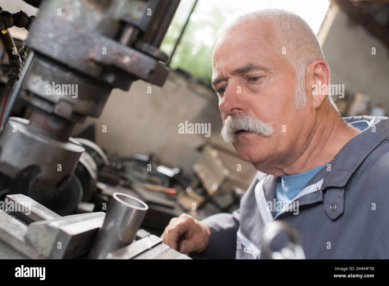 Computer milling machine old hi-res stock photography and images - Alamy