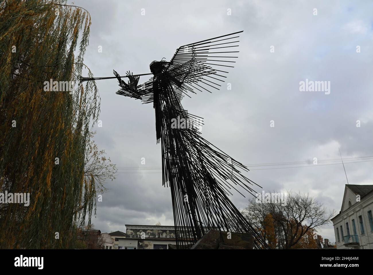 Trumpeting Angel by Anatoly Haidamaka at the Wormwood Star Memorial ...