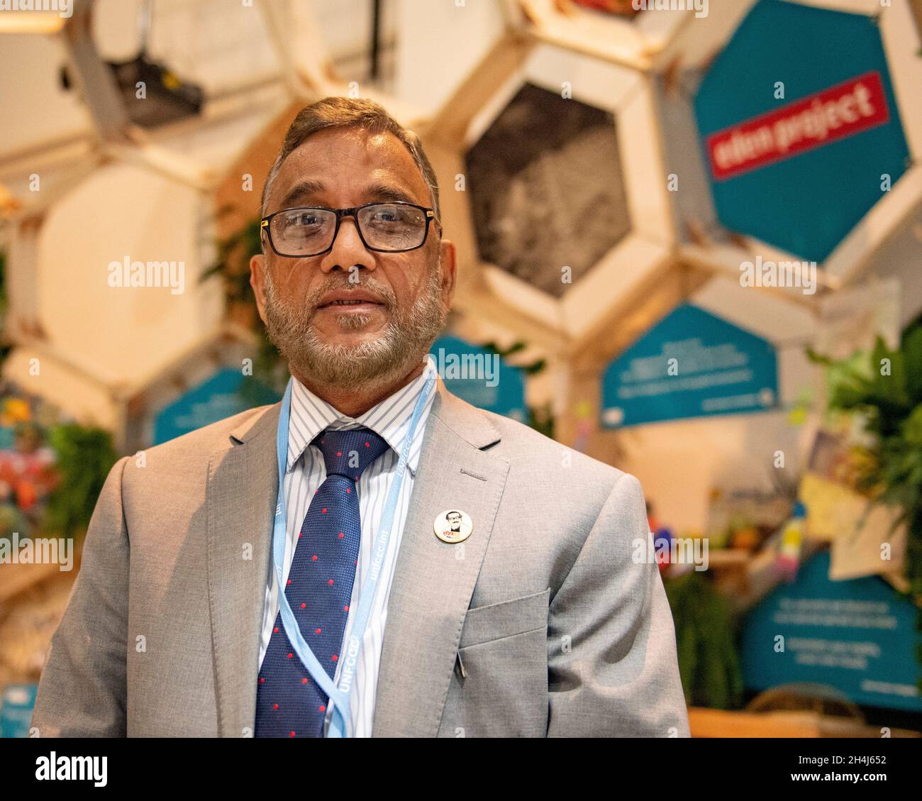 Glasgow, Scotland, UK. 2 November 2021 PICTURED: (left) Md Shahab Uddin MP, Cabinet Minister of Environment, Forest & Climate Change, seen at COP26. Credit: Colin Fisher Stock Photo