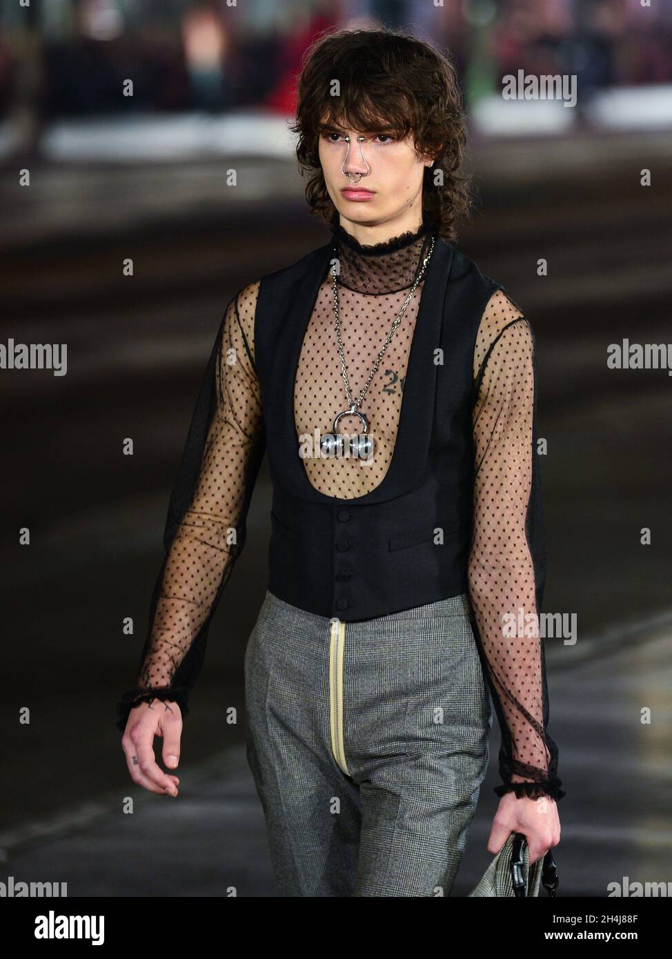 Gucci model hi-res stock photography and images - Page 3 - Alamy