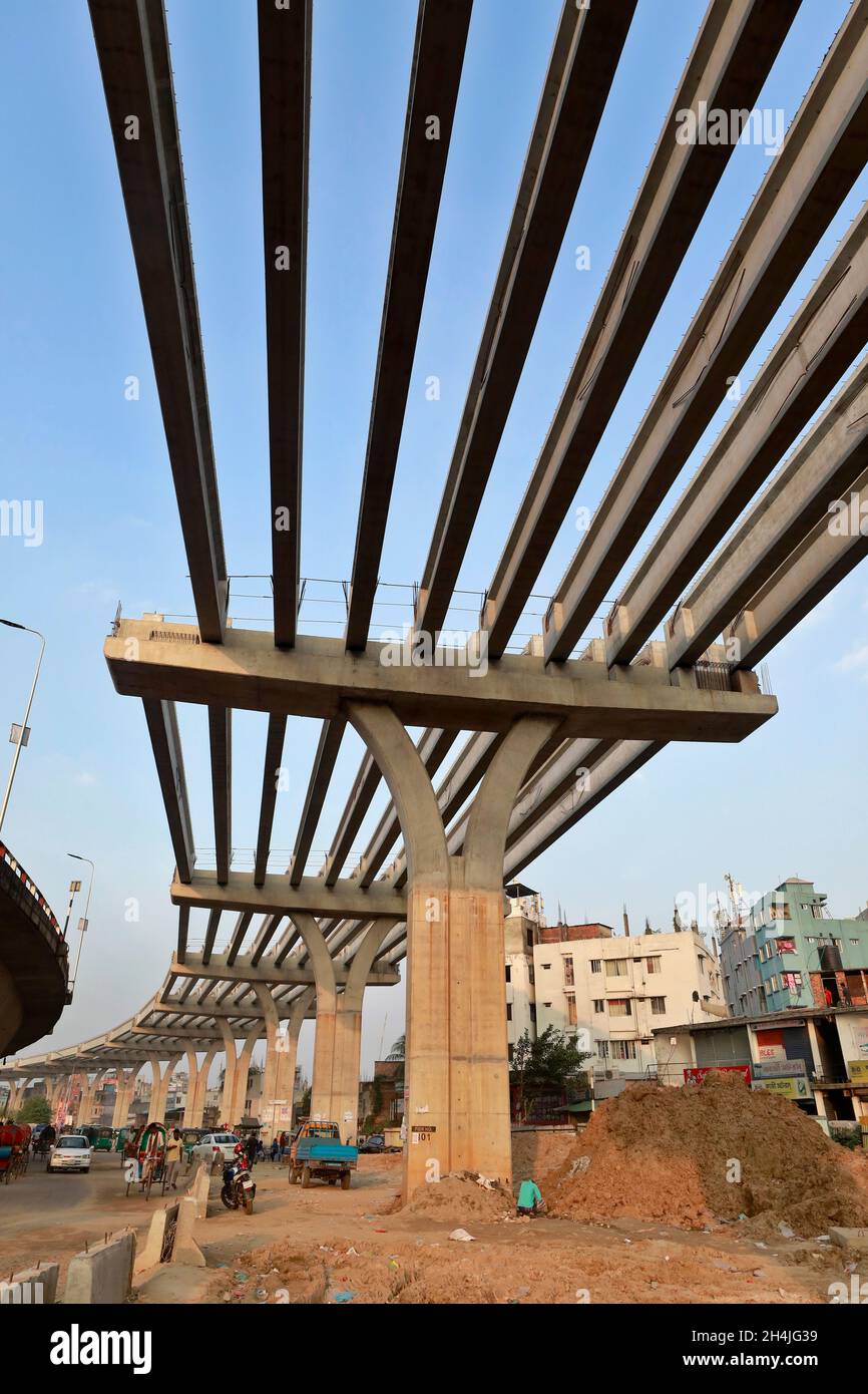 Dhaka, Bangladesh - November 03, 2021: Bangladesh's first be 46.73 km elevated expressway project, which will connect the Shahjalal airport with Kutub Stock Photo