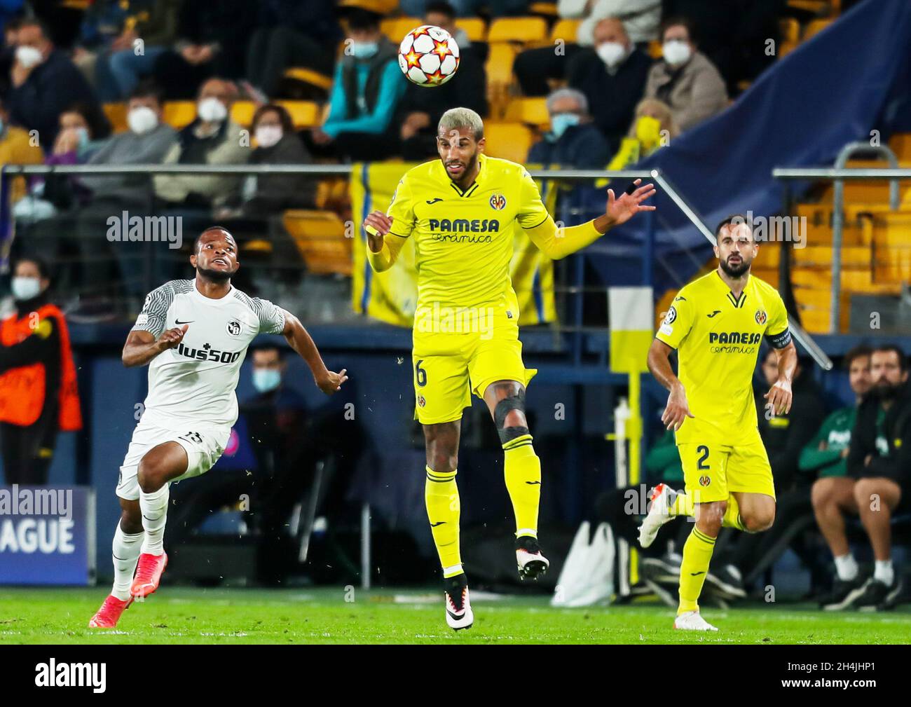 Castellon, Spain. 02nd Nov, 2021. Etienne Capoue of Villarreal during the UEFA Champions League, Group F football match between Villarreal CF and BSC Young Boys on November 2, 2021 at the Ceramica Stadium in Castellon, Spain - Photo: Ivan Terron/DPPI/LiveMedia Credit: Independent Photo Agency/Alamy Live News Stock Photo