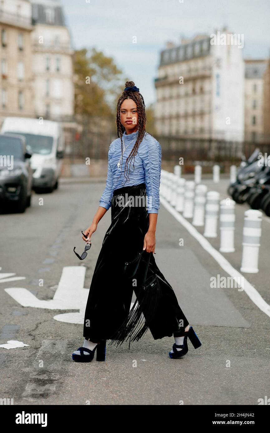 Street style, Hanna Lhoumeau arriving at Victoria Tomas Spring Summer 2022  show, held at La Caserne, Paris, France, on September 28, 2021. Photo by  Marie-Paola Bertrand-Hillion/ABACAPRESS.COM Stock Photo - Alamy