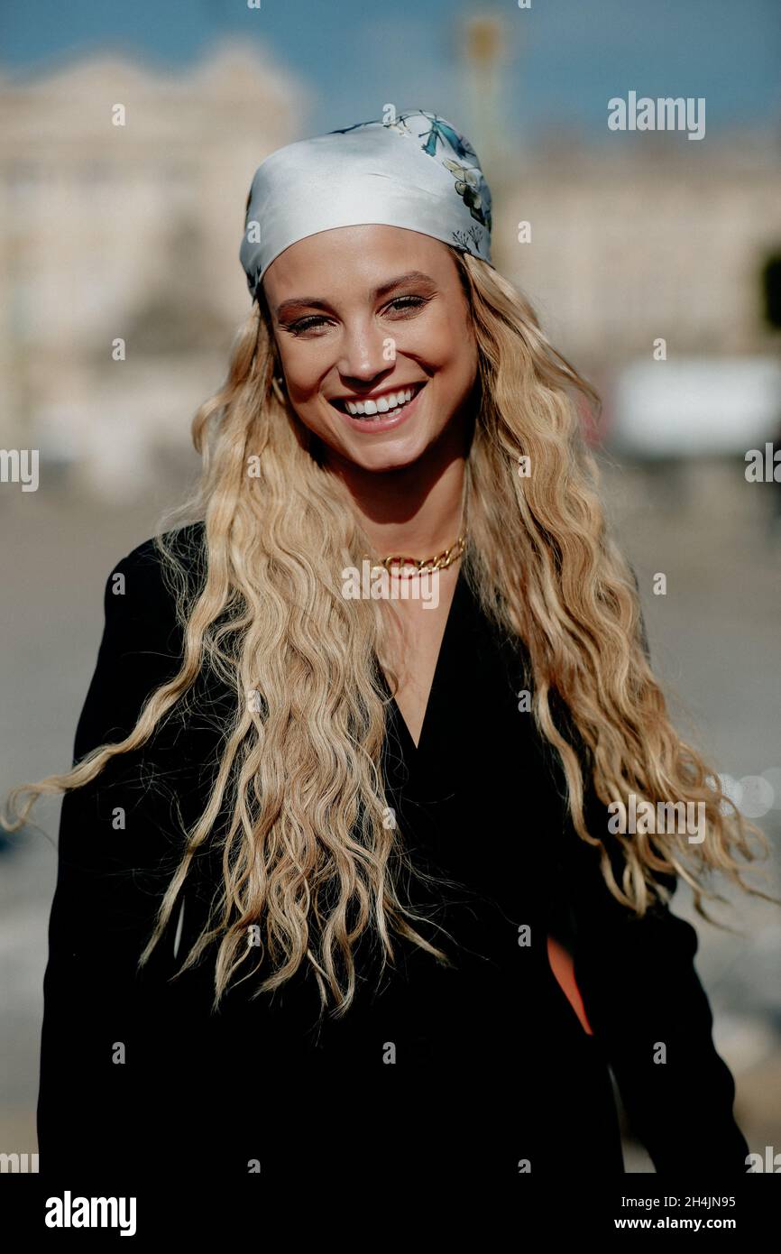 Street style, Rose Bertram arriving at Dior Spring Summer 2022 show