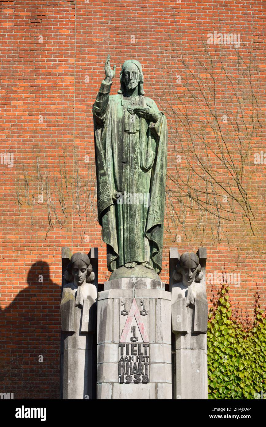 Belgium, West Flanders, Thielt or Tielt, Jesus Statue Stock Photo